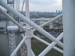 081 Dans London Eye Wheel